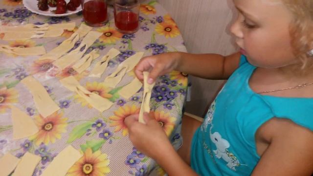Хворост -печенье руками детей смотреть онлайн