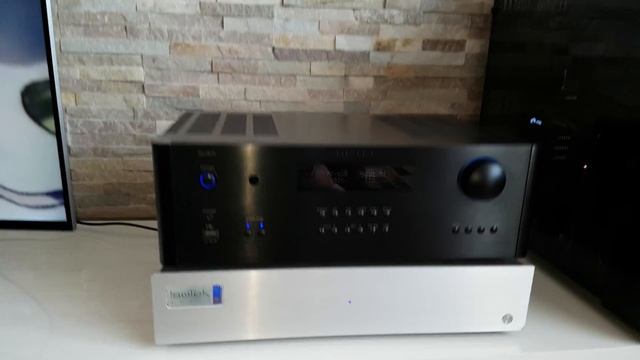 Bowers & Wilkins 683 S2, Rotel RA-1570, Samsung 65KS9000 смотреть онлайн