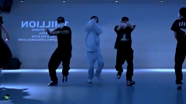 B.I - WATERFALL 'Mirrored Dance Practice' смотреть онлайн