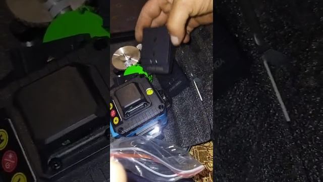 KRAISSMAN 4D нивелир, уровень, построитель плоскостей, зелёный луч и пульт дистанционного управлени смотреть онлайн