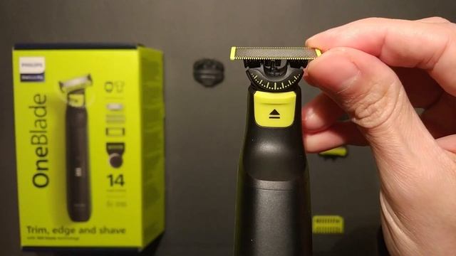 Philips OneBlade Pro 360 Face + Body. Unboxing and close view. (QP6541/15) смотреть онлайн