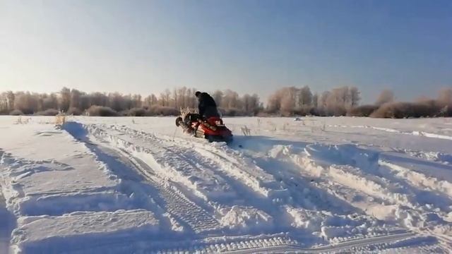 Тестируем задний ход тайга vs ямаха смотреть онлайн