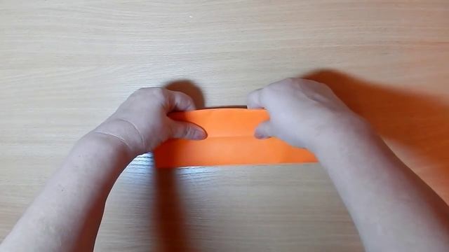 Как сделать из бумаги Новогоднее украшение Звезда своими руками легко и просто смотреть онлайн