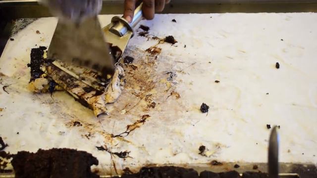 Preparing of ALPHONSO & CHOCOLATE OVERDOSE ICE-CREAMS | Cream Stone, Indore смотреть онлайн