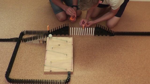 Builders Challenges II - 10,000 Dominoes смотреть онлайн