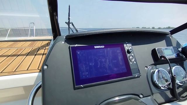 Uttern D77 / Mercury Verado 300 - test łodzi motorowej смотреть онлайн