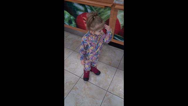 Будни мамы погодок/все заболели/сходили в пиццерию/сломался утюг/шью костюмы/наш завтрак/готовлю смотреть онлайн