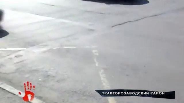 Агрессивный водитель достал биту, чтобы наказать прохожего смотреть онлайн