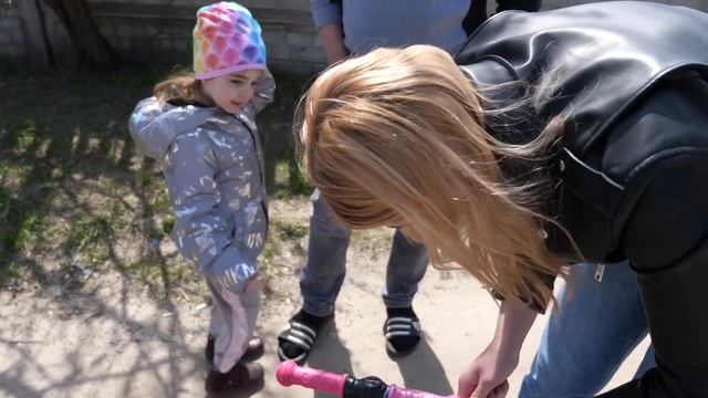 VLOG Костина реакция на наши подарки смотреть онлайн
