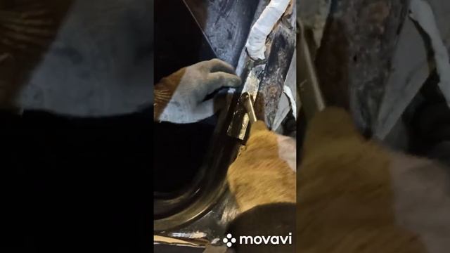 кузовные работы.ремонт передней стойки двери ВАЗ 2114.Или как нельзя ремонтировать автомобиль! смотреть онлайн