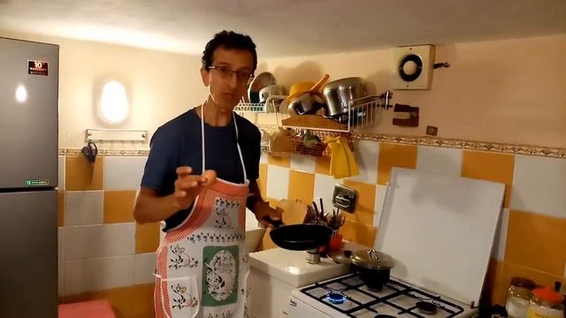 Гениальные способы приготовить яйца. How to cook an egg in Russian (RU,EN,IT,PL,BY,FR,ES,DE,BP subs смотреть онлайн