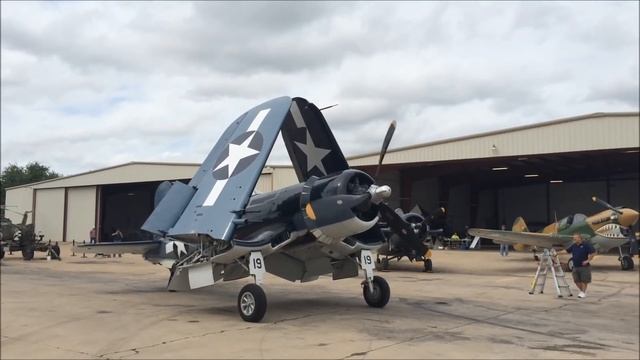 Warbirds Over Addison - F4U Corsair Startup