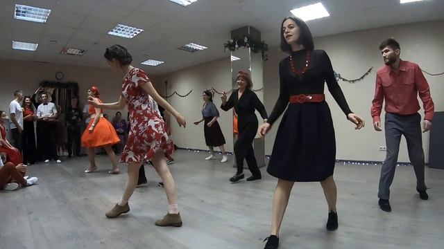 Новогоднее выступление соло-джаз DanceKitchen смотреть онлайн