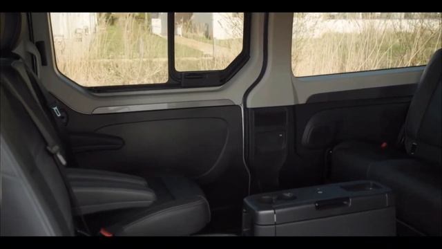 2021 Renault Trafic Combi , SpaceClass Escapade смотреть онлайн