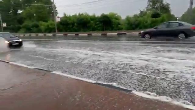 Город - Брянск затопило после дождя смотреть онлайн