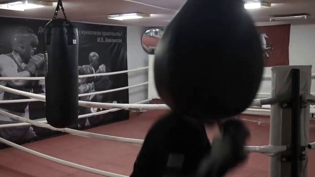Зал секция бокса Лефортово: ближний бой на снаряде | Боксерский клуб 'Ломоносовъ' смотреть онлайн