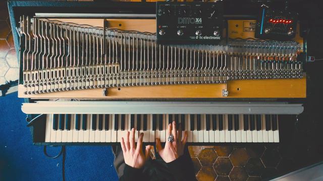 Karl Schoenberg - Fall (Fender Rhodes Improvisation) смотреть онлайн