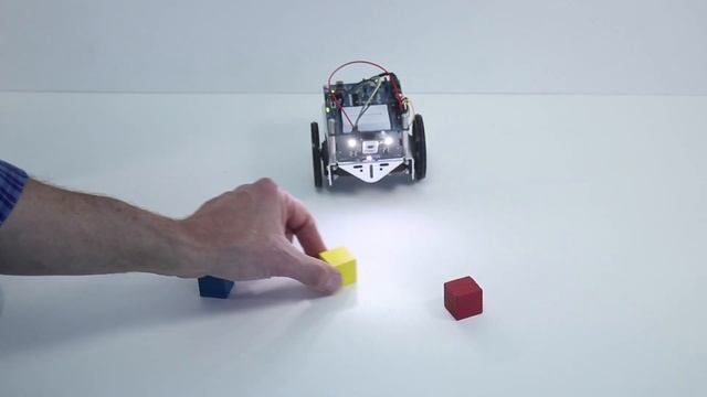 Pixy2 Camera on an ActivityBot 360° Providing X and Y Axis Colored Object Following смотреть онлайн