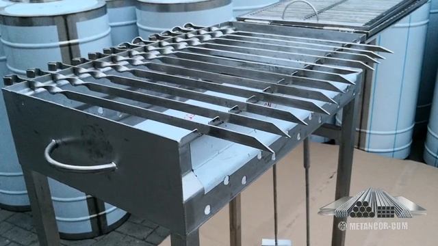 Mangal din inox la comanda / Мангал с крышкой смотреть онлайн