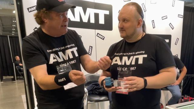 Amazing Technology From Russia! Eliminate Heavy Guitar Amps With This Innovative Pedal From AMT смотреть онлайн