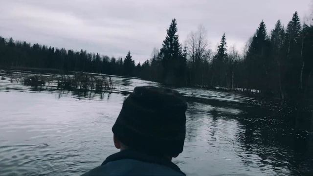 Двое в ТАЙГЕ на лодке с мотором ! Увидели Бобриный дом смотреть онлайн