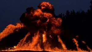 ВЗРЫВ БЕНЗИНА 20000мл VS ПЕТАРДА