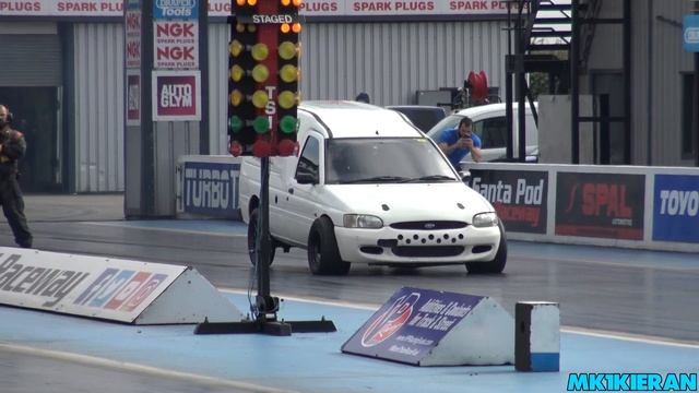 Ford Escort Van with a 670HP Zetec Turbo!! смотреть онлайн