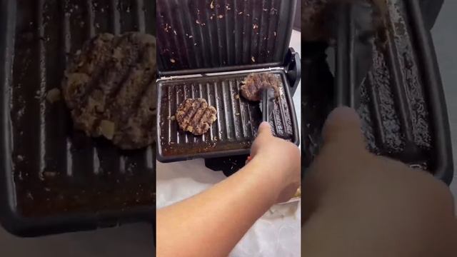 Мощные сочные гамбургеры своими руками смотреть онлайн