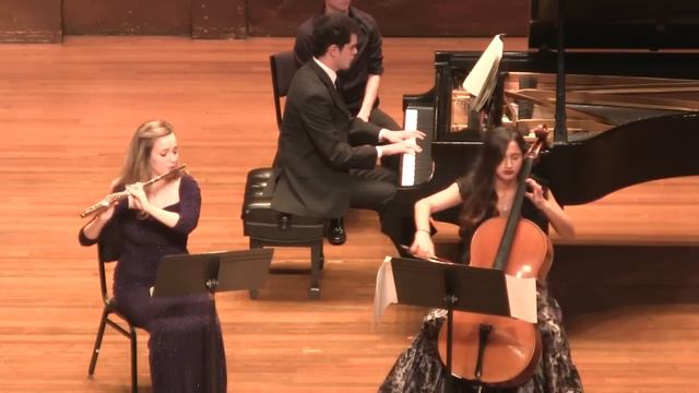 Françaix: Trio for Flute, Cello, and Piano, I. Allegro (Althen, Wilks, Lomelin) смотреть онлайн