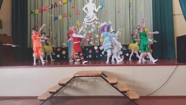 Музыкальная радуга. Буратино смотреть онлайн