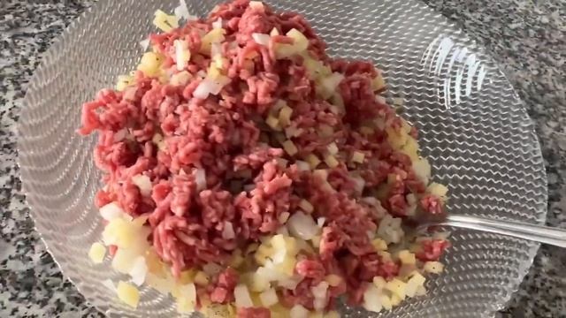 Готовим МЯСНЫЕ РУЛЕТИКИ смотреть онлайн