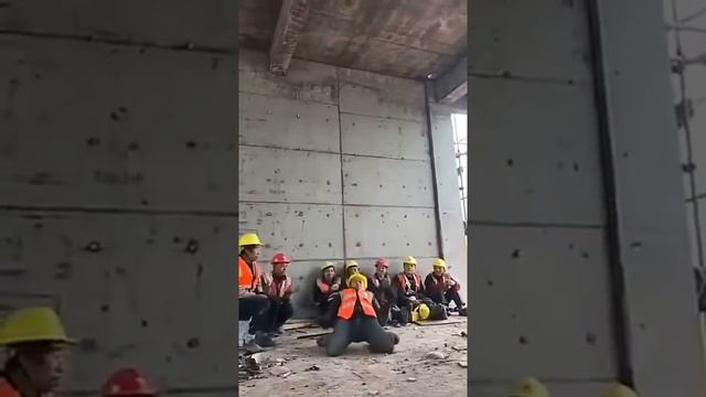 Это шедевр! Танец строителя смотреть онлайн