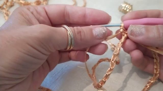 МК - Как сделать Бусы "Жемчуг Дракона" за 1 час? #вязаниедляначинающих #мастеркласс #бусы смотреть онлайн