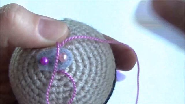 Как вышить ровный носик вязаной игрушке. // мастер-класс Toyfabric