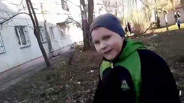 Первое видео на нашем канале(покупаем подарок на 8 Марта) смотреть онлайн