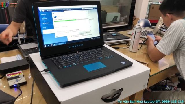 Đập Hộp Và Giới Thiệu Chiếc Laptop Đồ Hoạ Và Gaming Đẳng Cấp Dell Alienware 15r4 смотреть онлайн
