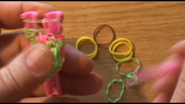 Плетение браслета СТЕЖОК на рогатке из резинок rainbow loom bands смотреть онлайн