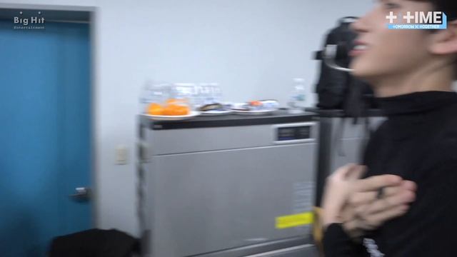 [T:TIME] BEOMGYU And HUENINGKAI’s Dance Challenge Practice - TXT (투모로우바이투게더)