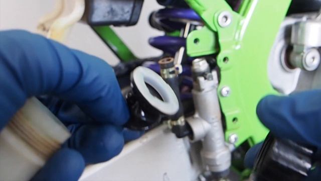 1997-2002 KX125/250/500 Rear Brake Upgrade - Add That Factory Touch! смотреть онлайн