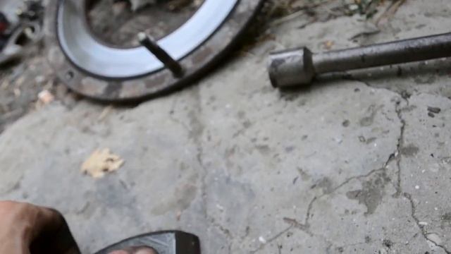 Замена передних тормозных колодок на Славуте-Таврии смотреть онлайн
