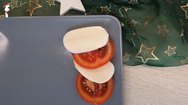 Tomato mozzarella appetizer for Christmas menu смотреть онлайн