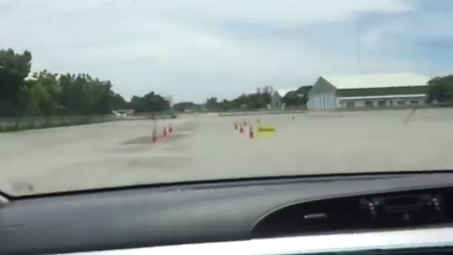 Hilux Revo 2015 Slalom Test Drive смотреть онлайн