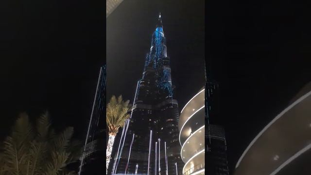 Посветка башни Бурдж-Халифа. Дубай. ОАЭ смотреть онлайн