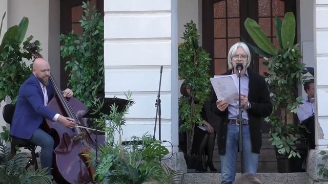 Vladimir Serov skaito Fiodoro Svarovskio eiles // Владимир Серов читает стихи Федора Сваровского смотреть онлайн