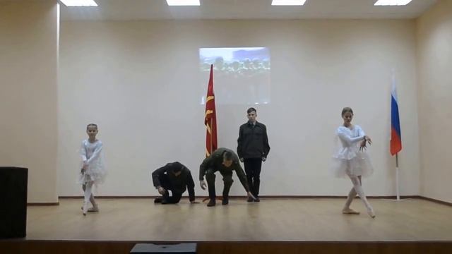 Патриотический танец : "Памяти павших" ансамбль "Жар-птица". смотреть онлайн