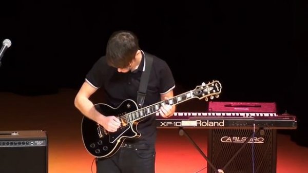 Jimi Hendrix Little Wing, Carlos Santana Black Magic Woman