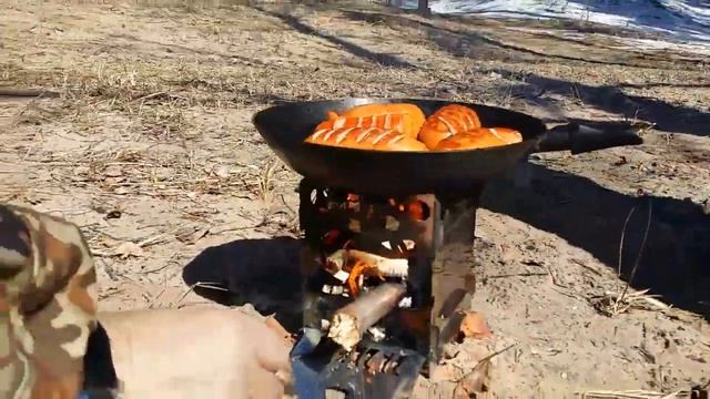 Печь щепочница "Выживайка 2" в действии. смотреть онлайн