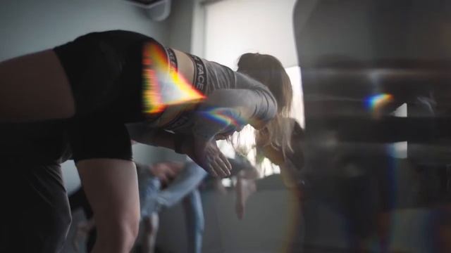 Holi yoga & cafe 2 года смотреть онлайн