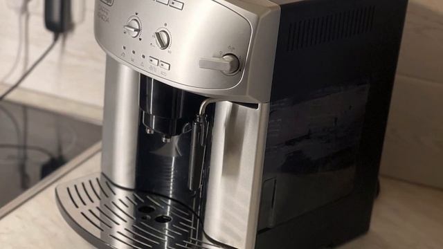 DeLonghi ESAM 2200 Kaffeevollautomat TEST: Was bietet diese Kaffeemaschine? смотреть онлайн