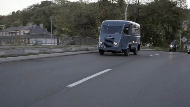 1947 Renault 1000 KG / 2017 Renault Kangoo Z.E. смотреть онлайн